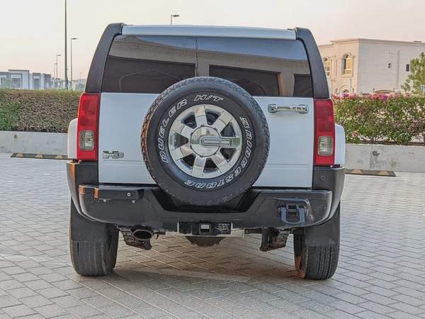 Hummer H3 2006 GCC Premium Condition With Leather seats Navigation Low Km Perfect Family Suv