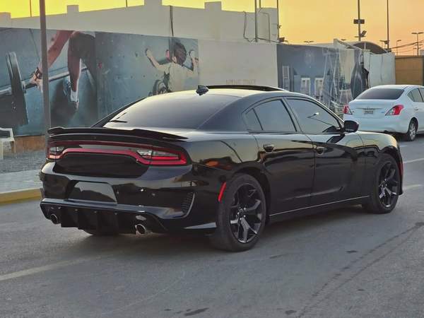 دودج تشارجر 2016 مواصفات امريكية RT 8 سلندر بحالة جيدة