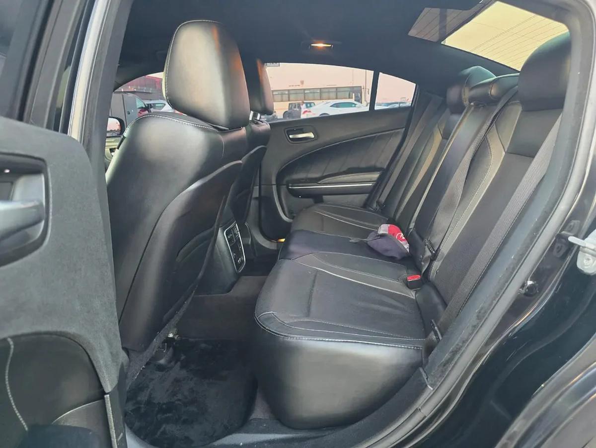 دودج تشارجر 2016 مواصفات امريكية RT 8 سلندر بحالة جيدة-9-9