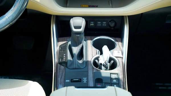 2026 Toyota Highlander 2.5L HYBIRD Limited - GCC Specs - Perfect Condition