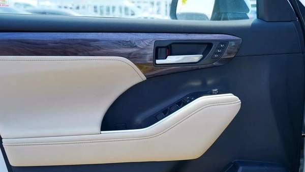 2026 Toyota Highlander 2.5L HYBIRD Limited - GCC Specs - Perfect Condition