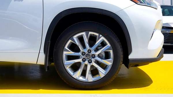 2026 Toyota Highlander 2.5L HYBIRD Limited - GCC Specs - Perfect Condition