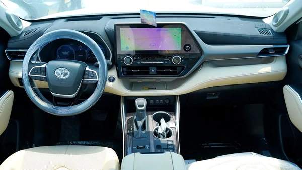 2026 Toyota Highlander 2.5L HYBIRD Limited - GCC Specs - Perfect Condition