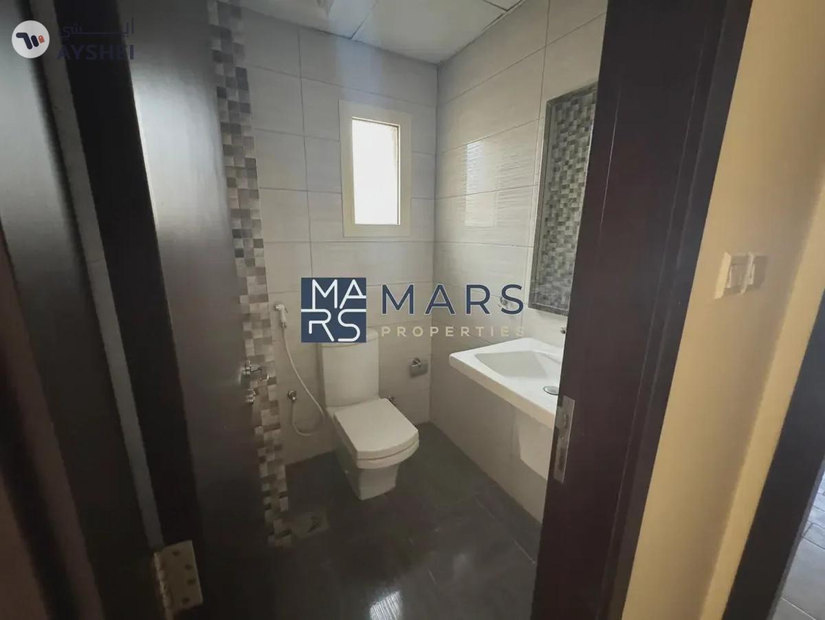 Luxurious 4bedrooms Vvilla is available for rent in barashii sharjah-1-1