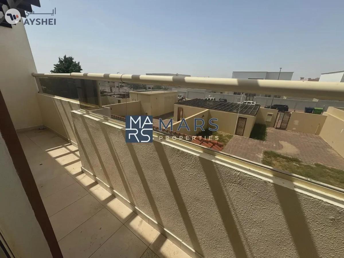 Luxurious 4bedrooms Vvilla is available for rent in barashii sharjah-9-9