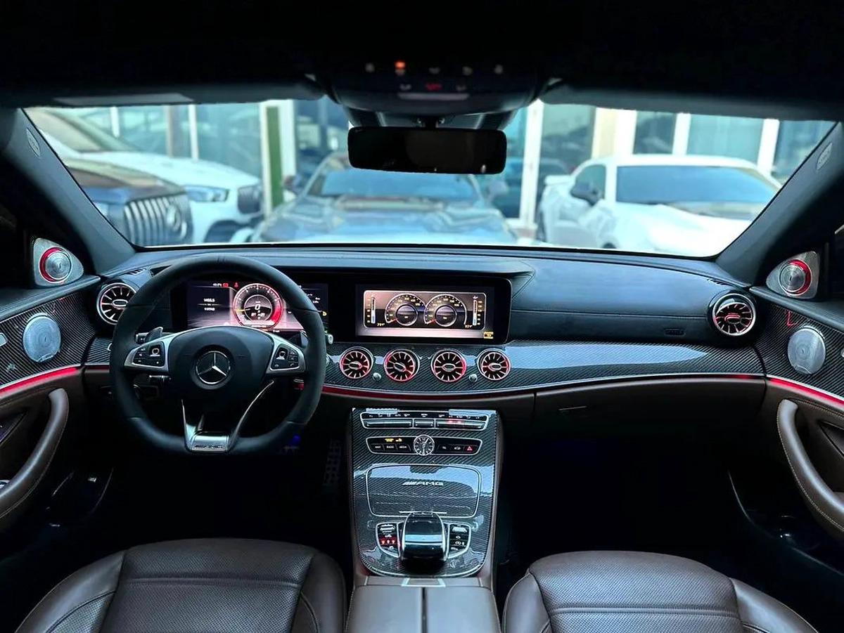 MERCEDES BENZ AMG E63 KOREAN 2018 Perfect Condition 5 buttons Full option Full Carbon Fiber-10-10