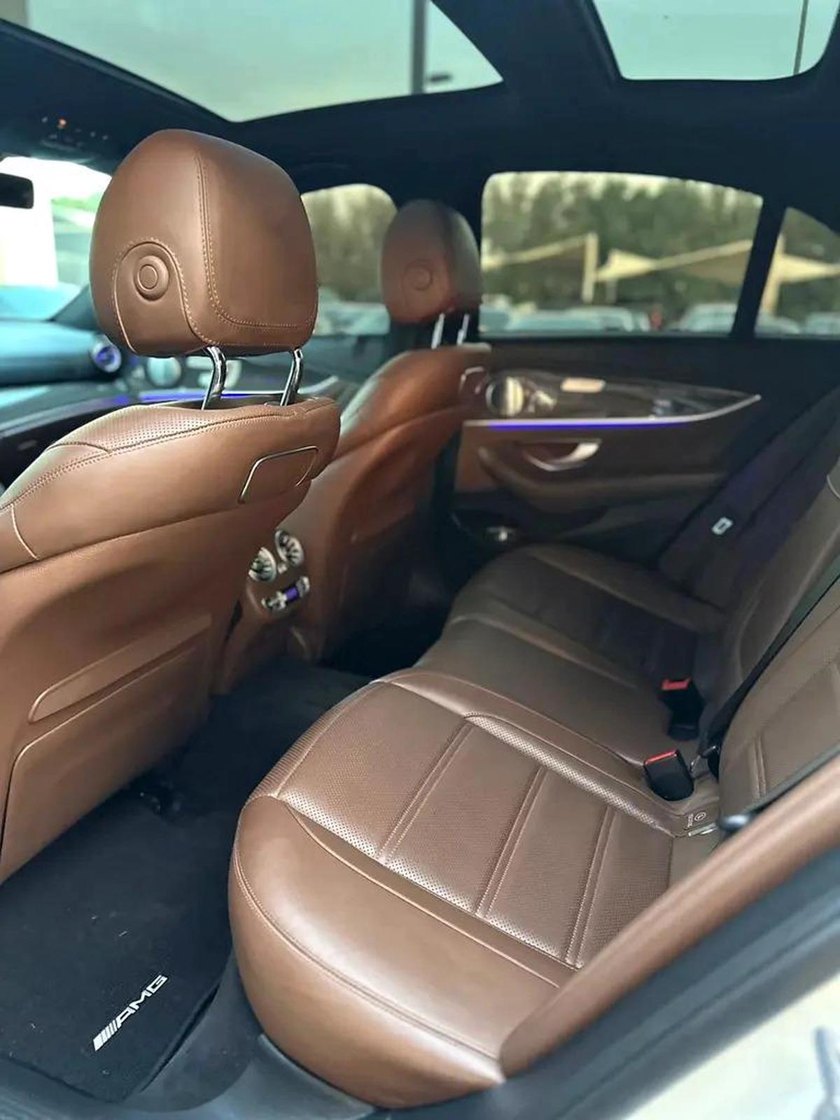 MERCEDES BENZ AMG E63 KOREAN 2018 Perfect Condition 5 buttons Full option Full Carbon Fiber-8-8