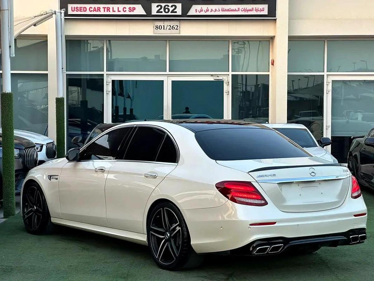 MERCEDES BENZ AMG E63 KOREAN 2018 Perfect Condition 5 buttons Full option Full Carbon Fiber-4-4
