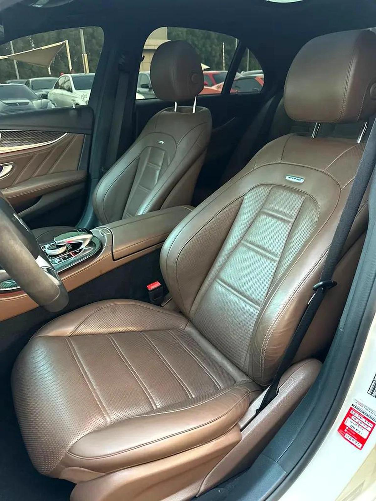 MERCEDES BENZ AMG E63 KOREAN 2018 Perfect Condition 5 buttons Full option Full Carbon Fiber-6-6