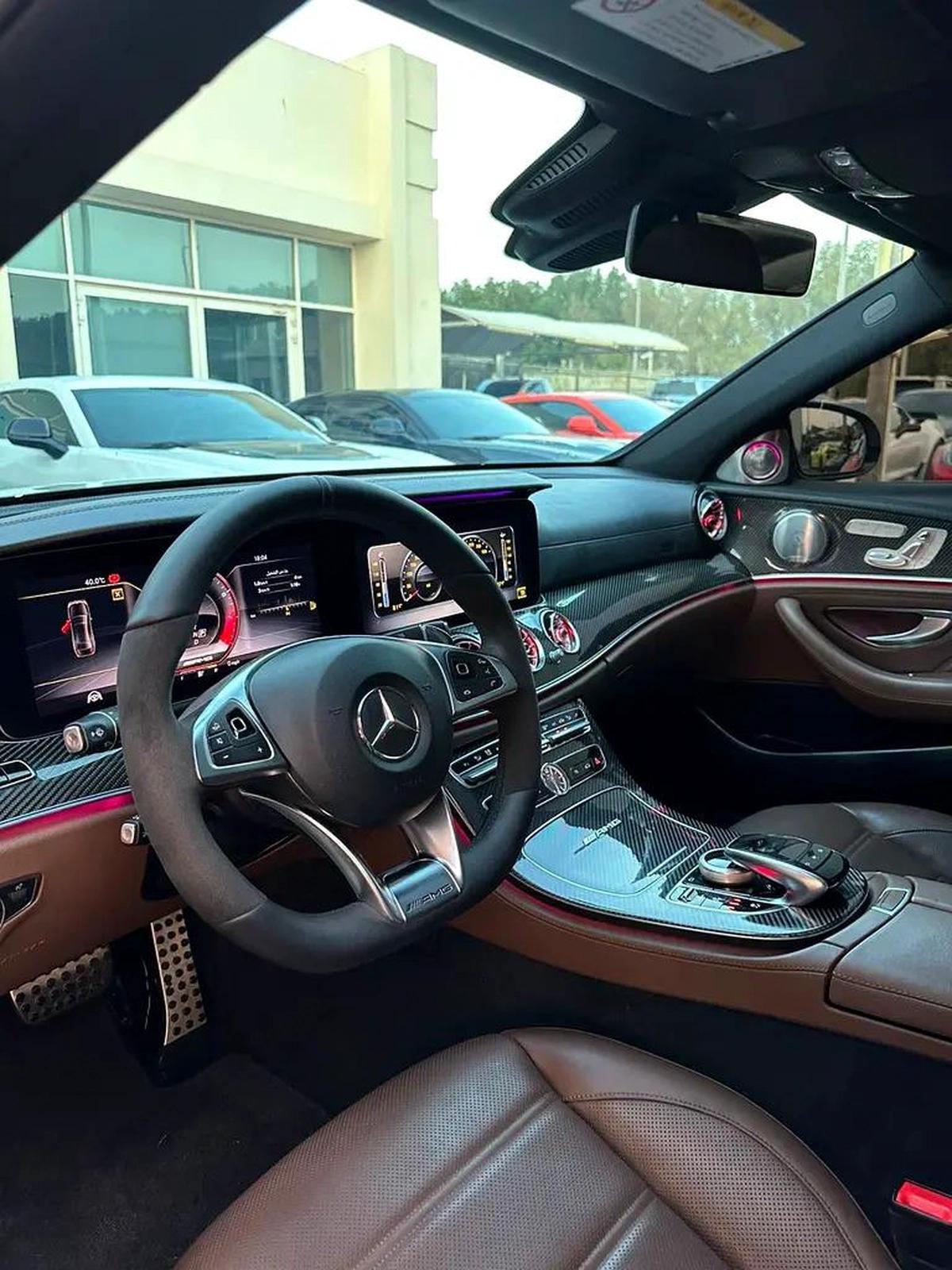 MERCEDES BENZ AMG E63 KOREAN 2018 Perfect Condition 5 buttons Full option Full Carbon Fiber-1-1