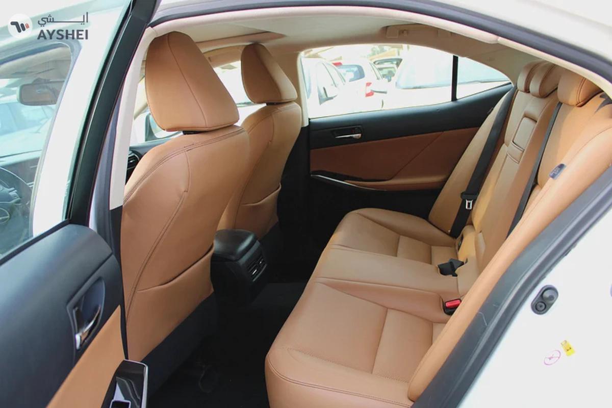 lexus is 2016 amrican-8-8