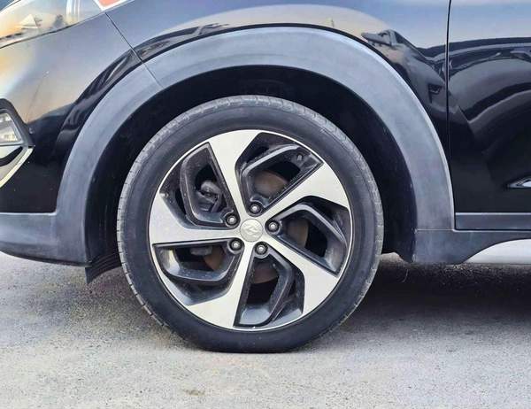 Hyundai Tucson 1.6 TURBO LIMITED | PUSH START | PANORAMIC ROOF | PWR WITH LEATHER SEATS | MY2017