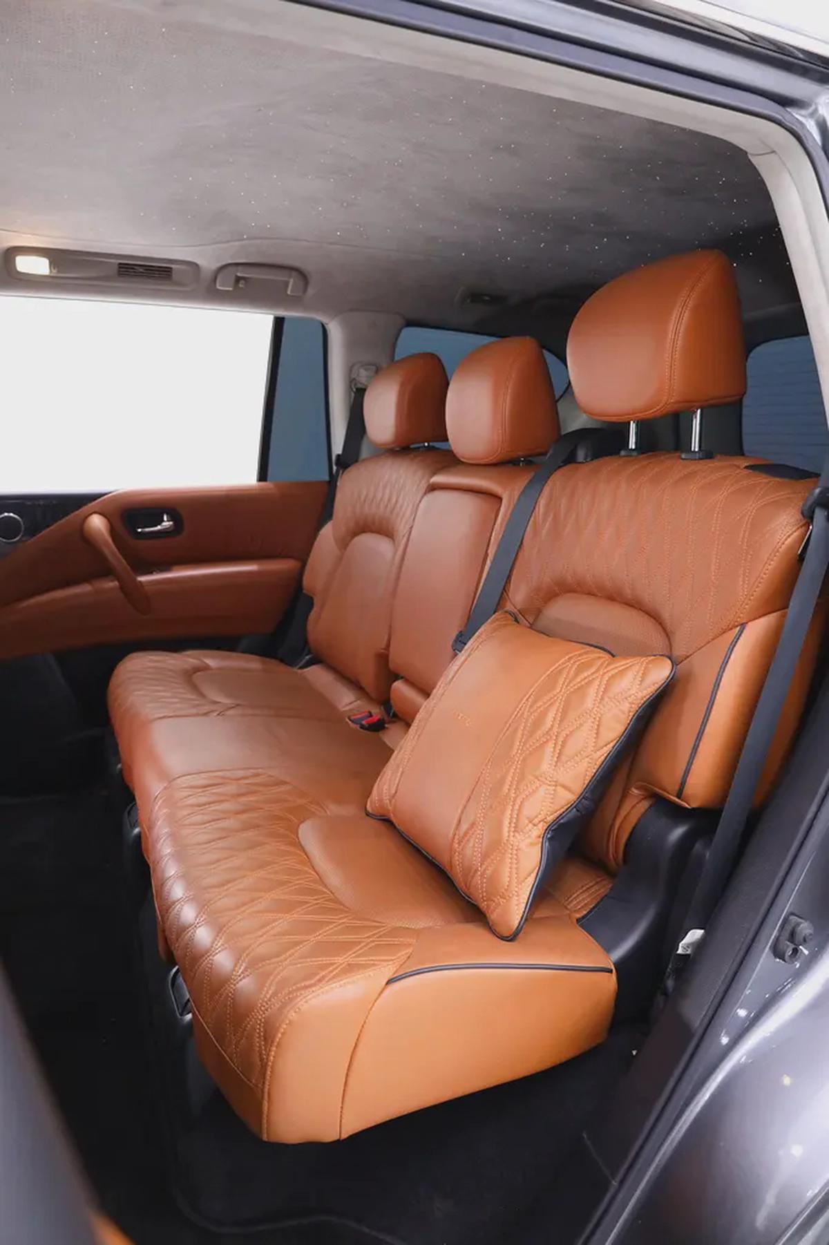 NISSAN PATROL V8 LE PLATINUM GCC FULLY LOADED + STARLIGHT + REAR ENTERTAINMENT + SIDE STEPS-19-19