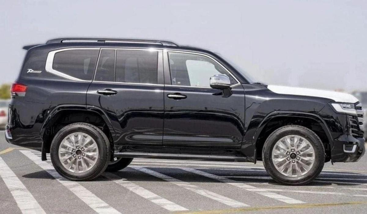 Toyota Land Cruiser TOYOTA LAND CRUISER VXR 3.5L PETROL-2-2