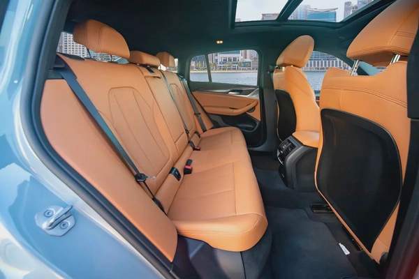 4,000 P.M | 0% Down-Payment | BMW Warranty+Service | Mega Sale Unique Color