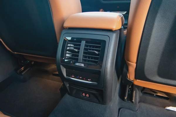 4,000 P.M | 0% Down-Payment | BMW Warranty+Service | Mega Sale Unique Color