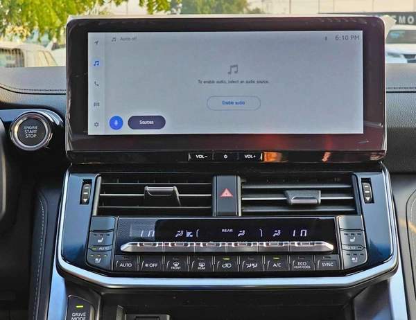 Toyota Land Cruiser VXR 3.3L DIESEL || PWR WITH MEMORY SEATS / HUD , RADAR / JBL SPEAKERS