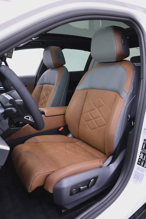 BMW 530i X-DRIVE M PACKAGE - BRAND NEW 2025 FULLY LOADED