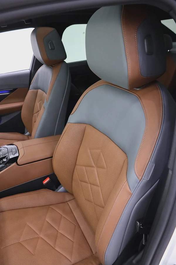 BMW 530i X-DRIVE M PACKAGE - BRAND NEW 2025 FULLY LOADED