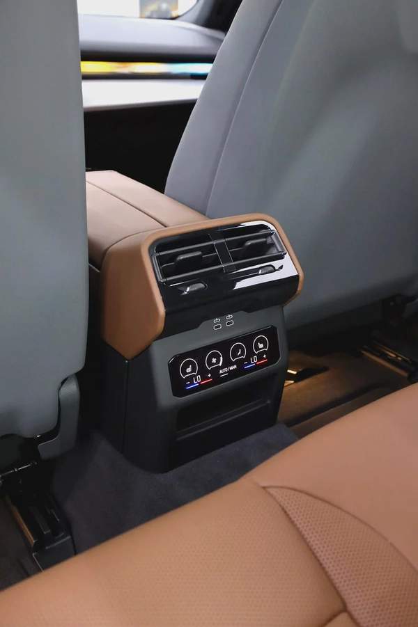 BMW 530i X-DRIVE M PACKAGE - BRAND NEW 2025 FULLY LOADED