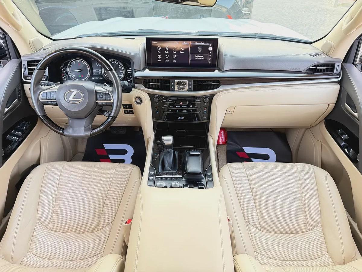 لكزس LX570 بلاتينيوم ابيض / بيج 2020 (الفطيم)-8-8