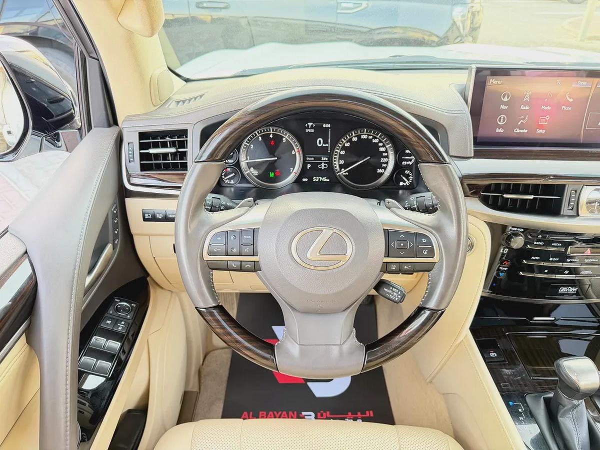 لكزس LX570 بلاتينيوم ابيض / بيج 2020 (الفطيم)-9-9
