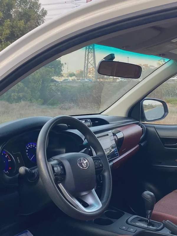 Toyota Hiulx 2020 automatic very good condition