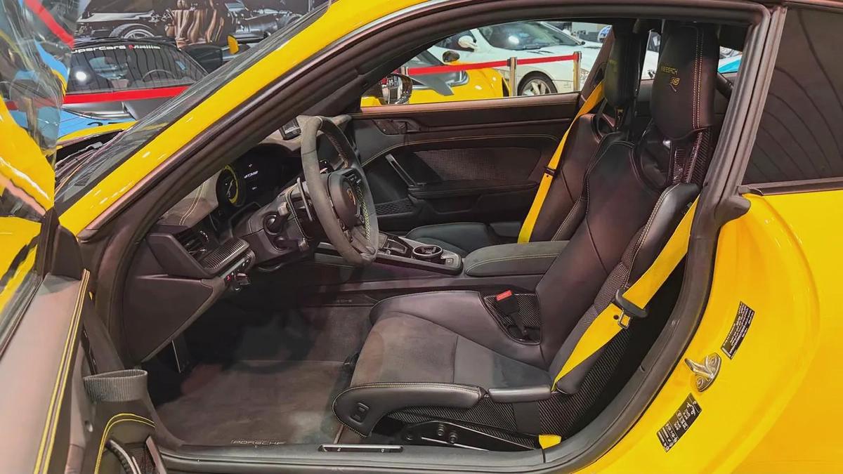 PORSCHE CARRERA /911 GT3 RS, GCC, AL NABODAH WARRANTY, FULL SERVICE HISTORY, FULL CARBON PACKAGE-4-4