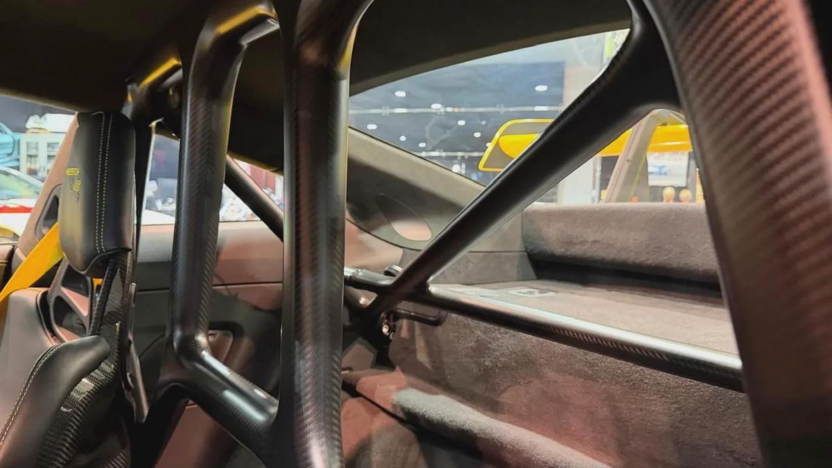 PORSCHE CARRERA /911 GT3 RS, GCC, AL NABODAH WARRANTY, FULL SERVICE HISTORY, FULL CARBON PACKAGE-6-6