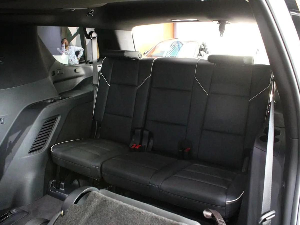 2025 - Cadillac Escalade Sport Platinum V8 with warranty-10-10