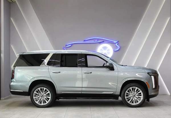 2025 - Cadillac Escalade Sport Platinum V8 with warranty