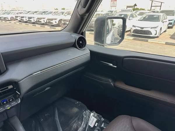 Toyota prado all rounder SE 2.4 petrol