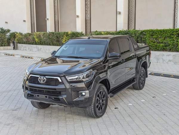TOYOTA HILUX 2017 FACELIFTED 2025 ADVENTURE GCC V4 2.7L 4X4 IIN EXCELLENT CONDITION