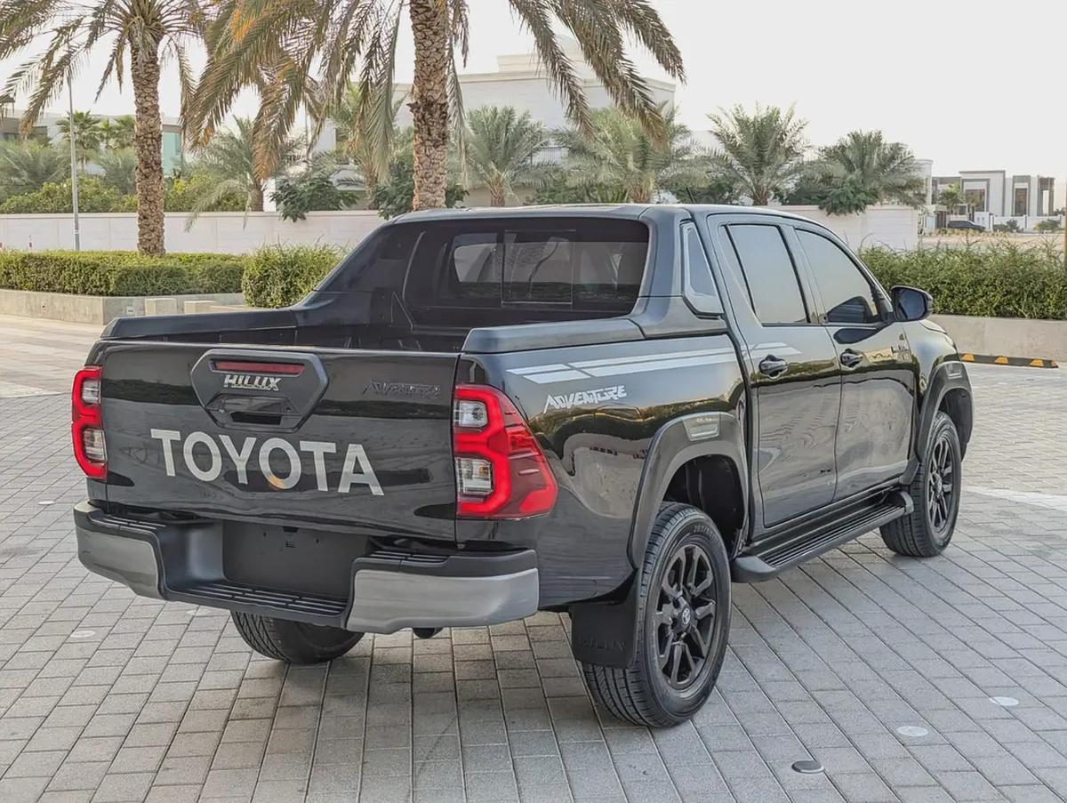 TOYOTA HILUX 2017 FACELIFTED 2025 ADVENTURE GCC V4 2.7L 4X4 IIN EXCELLENT CONDITION-13-13