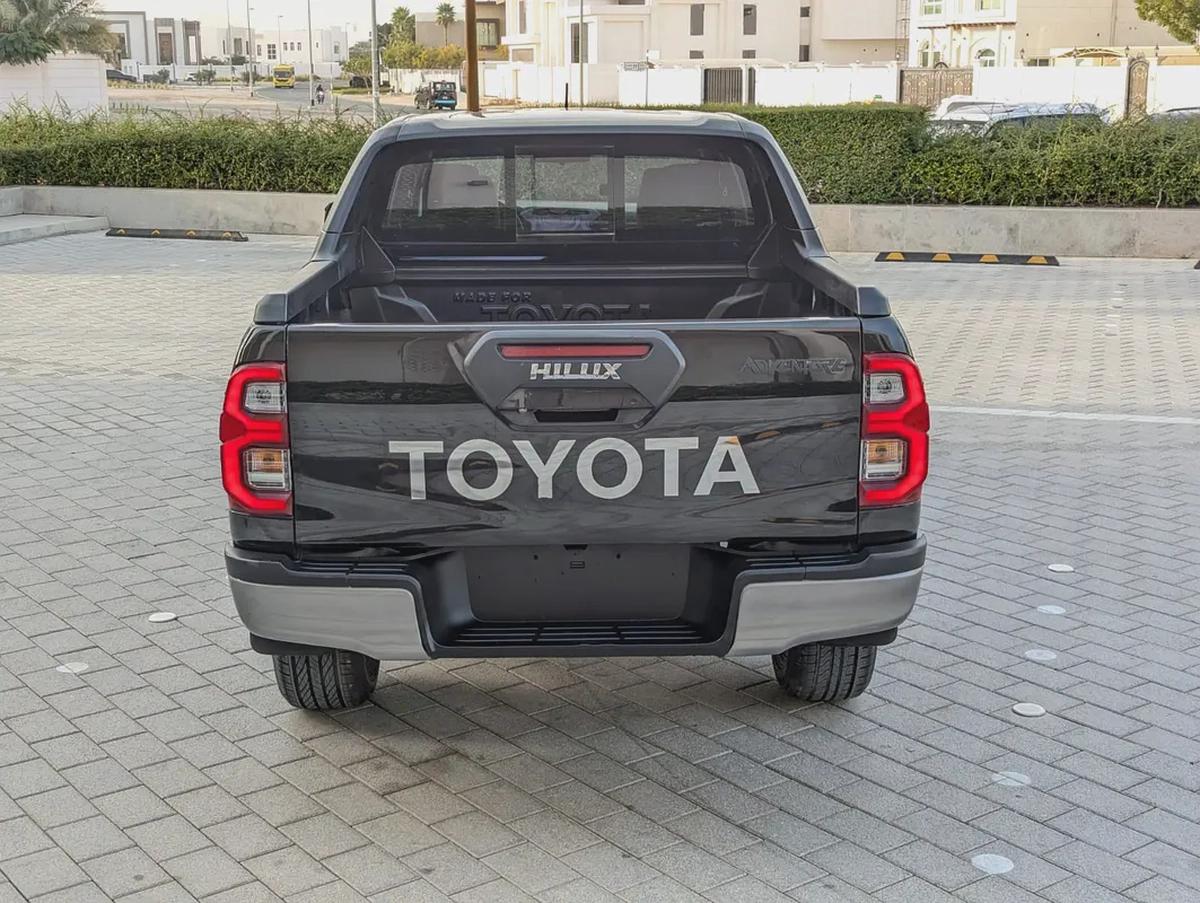 TOYOTA HILUX 2017 FACELIFTED 2025 ADVENTURE GCC V4 2.7L 4X4 IIN EXCELLENT CONDITION-16-16