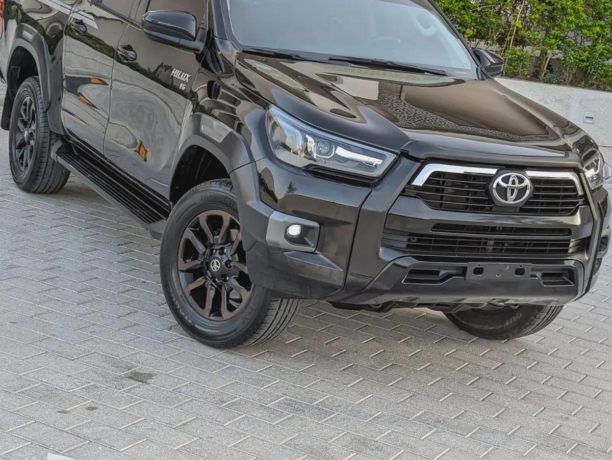 TOYOTA HILUX 2017 FACELIFTED 2025 ADVENTURE GCC V4 2.7L 4X4 IIN EXCELLENT CONDITION-18-18