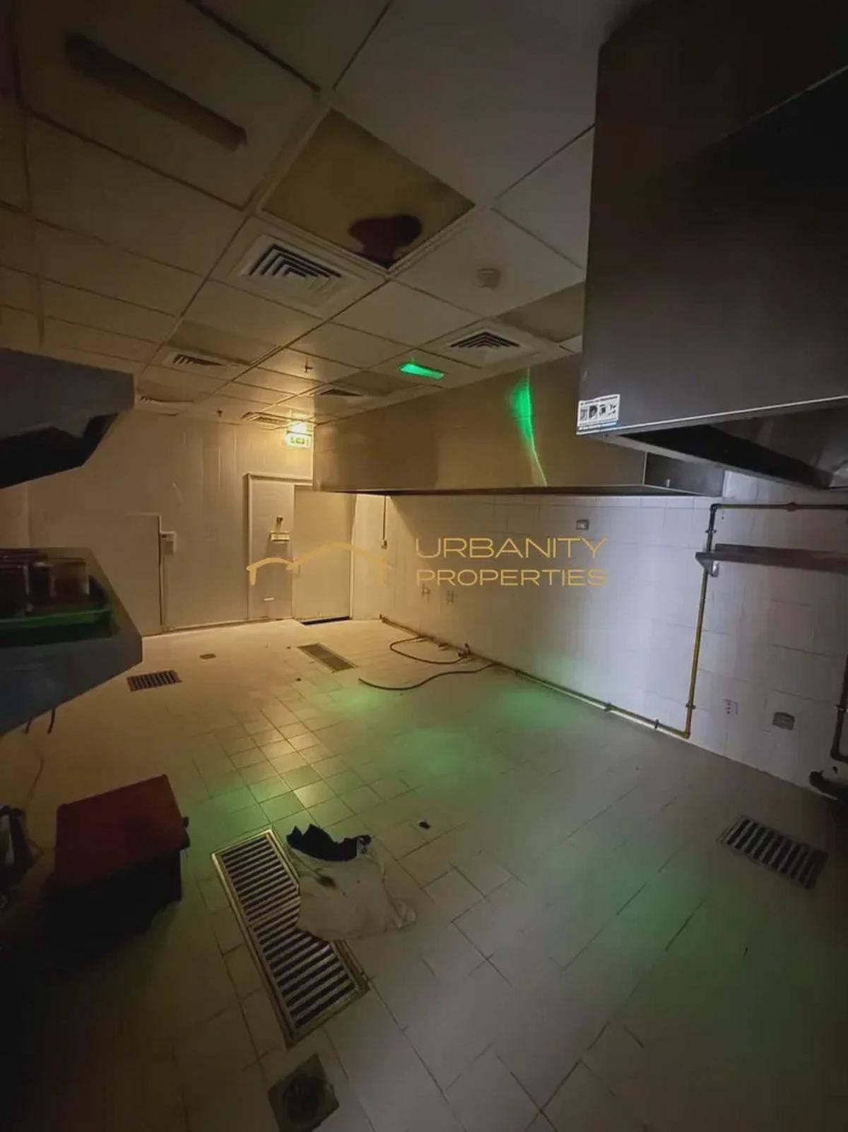 Retail Shop for Rent in Bay Central 3, Dubai Marina-2-2