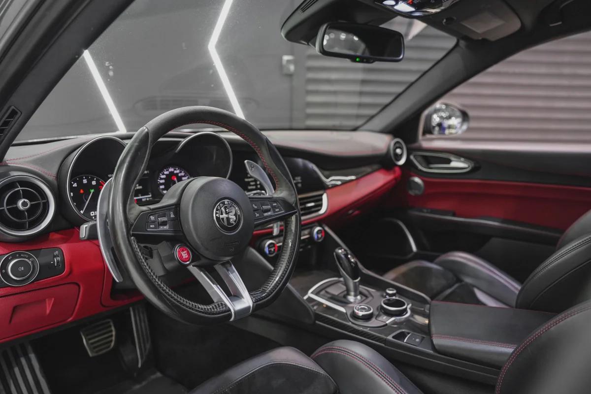 Alfa Romeo Giulia Quadrifoglio-3-3