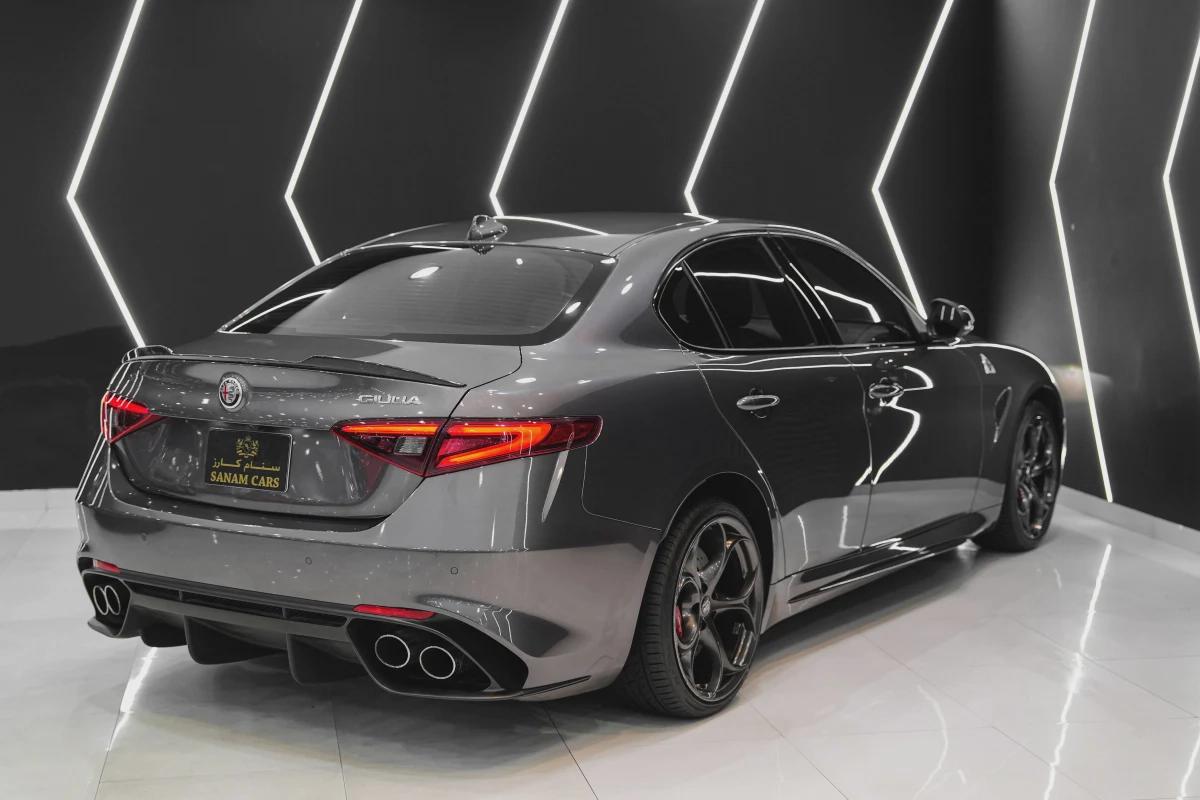 Alfa Romeo Giulia Quadrifoglio-11-11