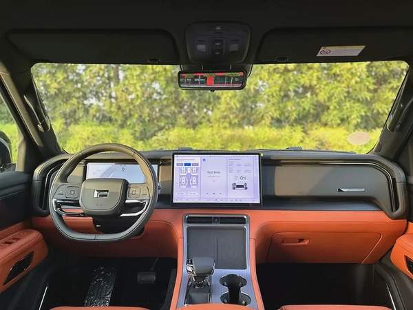 ROX 01 VIP / 2026 / HYBRID / Long-Range / New 6 seats