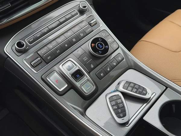 HYUNDAI - SANTA FE - CALLIGRAPHY - 2023 - V4 - 2,5L - BY TURBO - AMERICAN SPECS VERY GOOD CONDITION