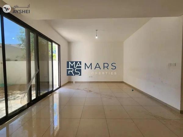 Spacious 3 bedrooms in single row available for rent in nasma residence for 100,000 AED yearly