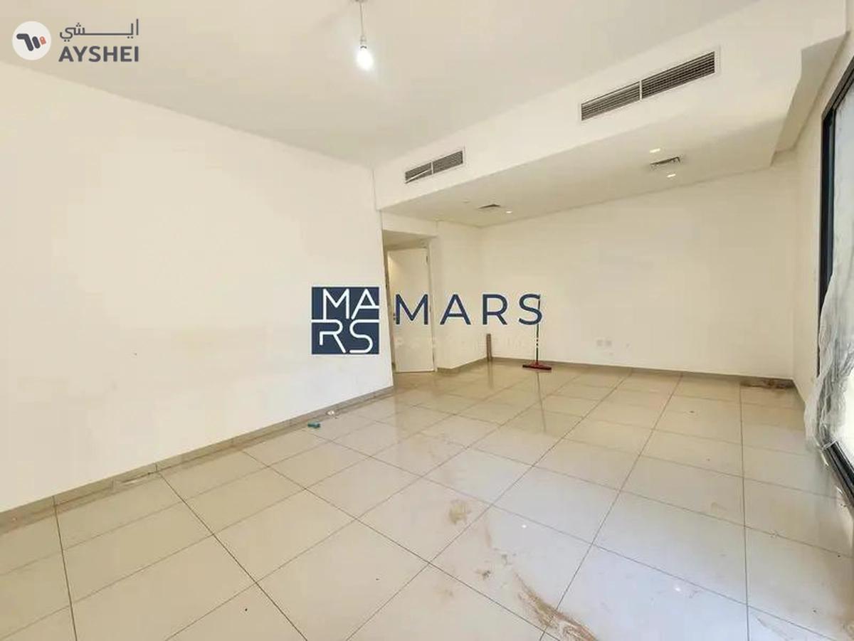 Spacious 3 bedrooms in single row available for rent in nasma residence for 100,000 AED yearly-12-12