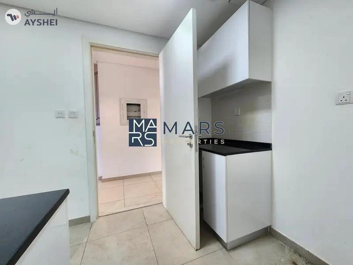 Spacious 3 bedrooms in single row available for rent in nasma residence for 100,000 AED yearly-5-5