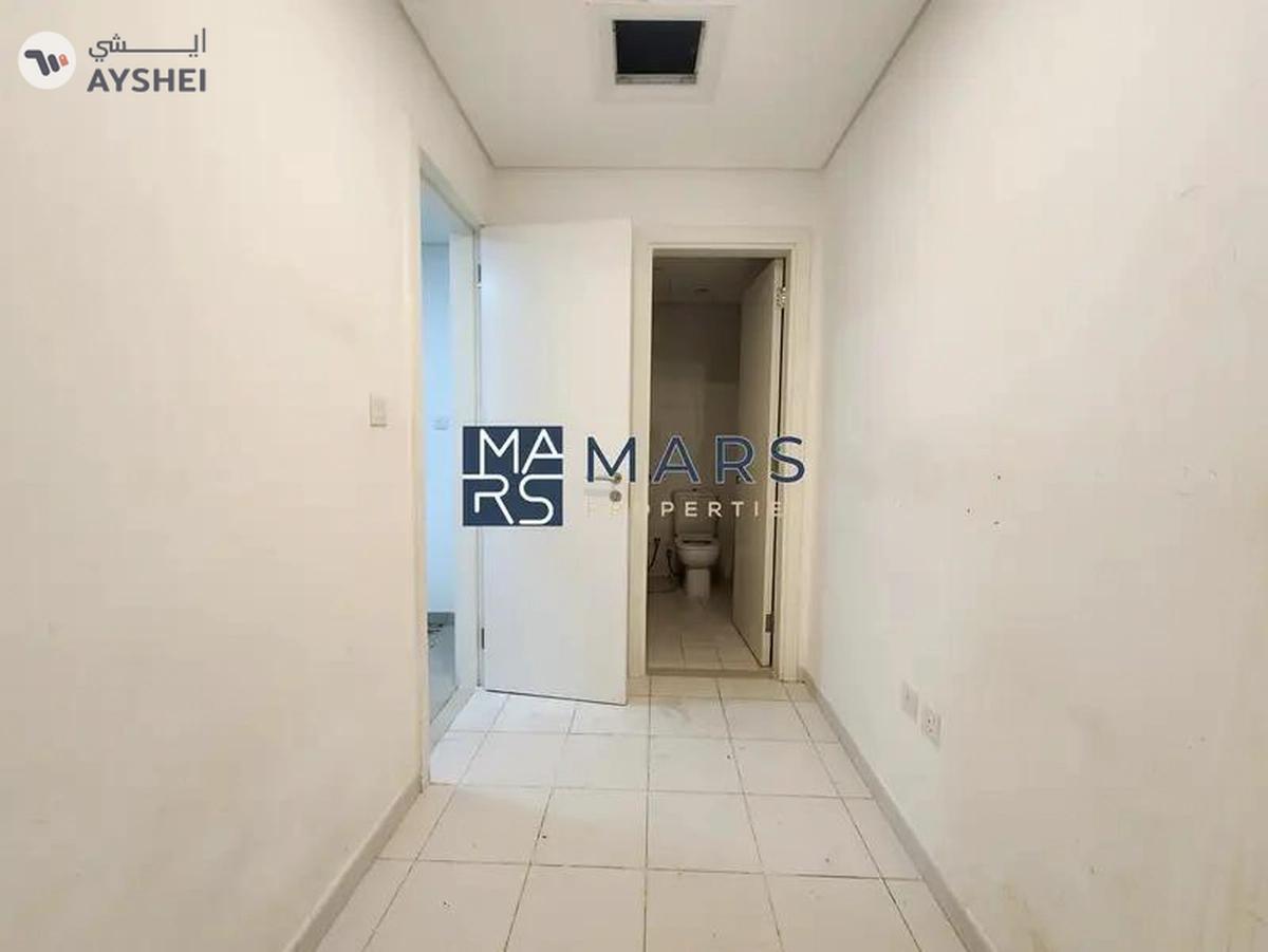 Spacious 3 bedrooms in single row available for rent in nasma residence for 100,000 AED yearly-6-6