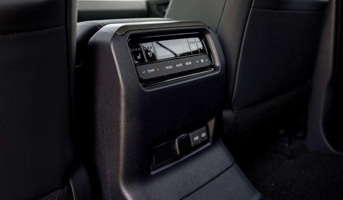 Toyota Prado TOYOTA PRADO 250 WX+ LUXURY 2.8D AT MY2025 – GREY-9-9