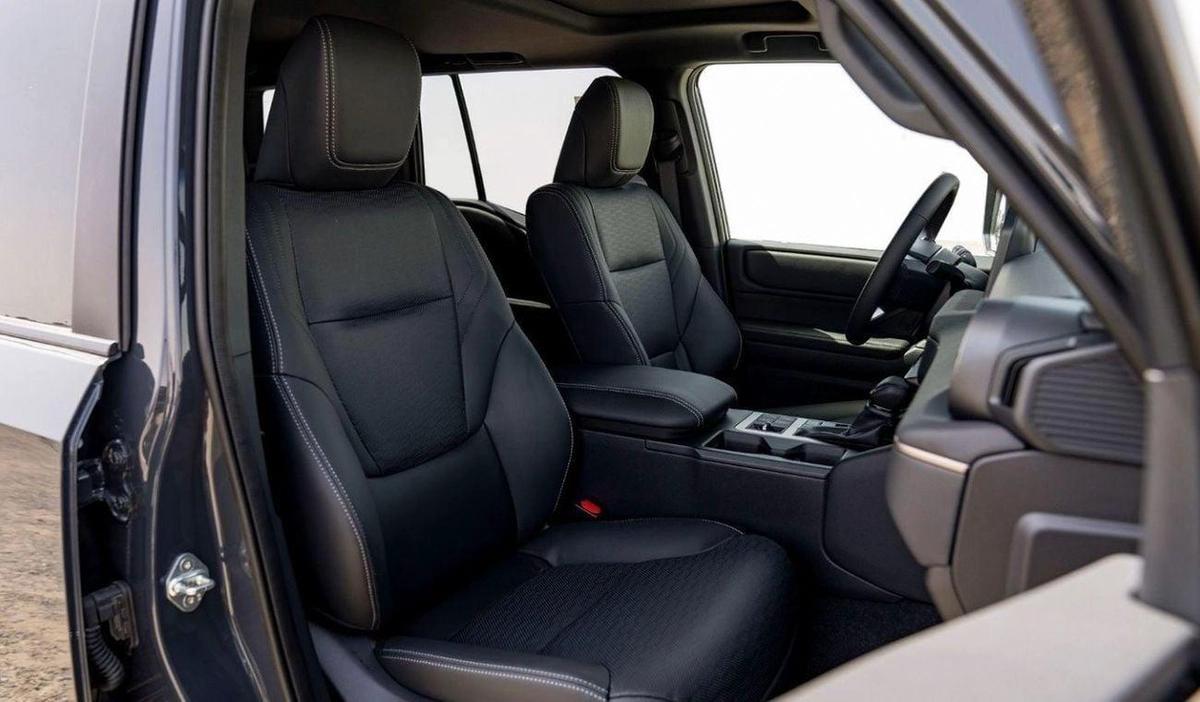 Toyota Prado TOYOTA PRADO 250 WX+ LUXURY 2.8D AT MY2025 – GREY-12-12