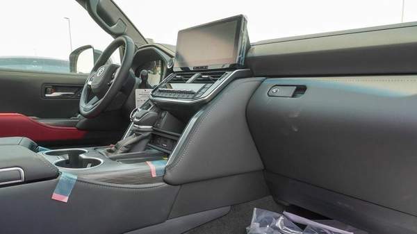 Toyota Land Cruiser VXR TWIN TURBO 3.5L HYBRID