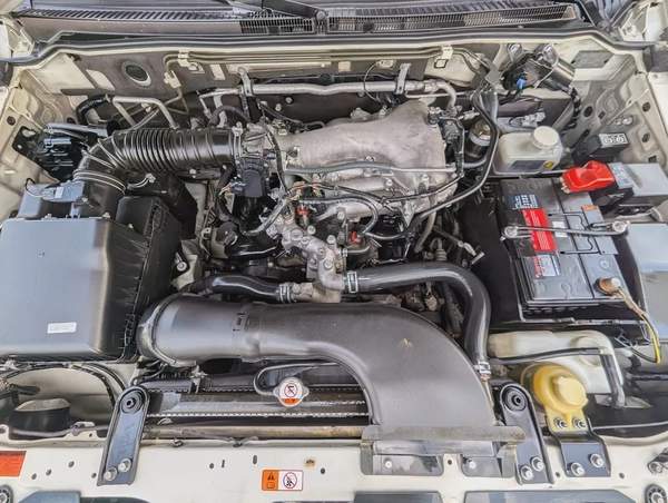 MITSUBISHI PAJERO 2016 MODIFIED SIGNATURE EDITION GLS MID V6 3.5L GCC IN EXCELLENT CONDITION