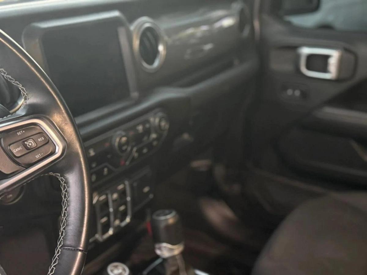 Jeep Wrangler Sahara 3.6L A/T (5 Seater)-8-8